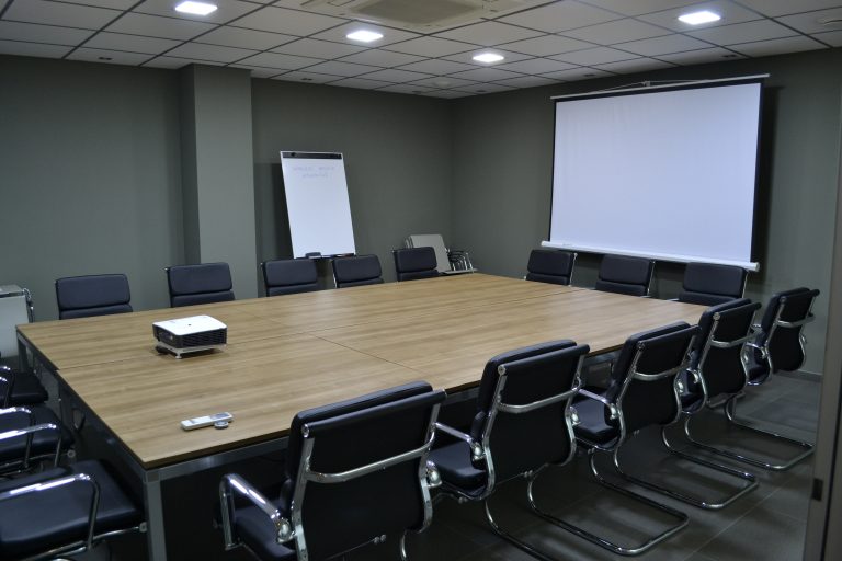 Sala De Reuniones. Montaje Imperial - Centro De Negocios Almería ...